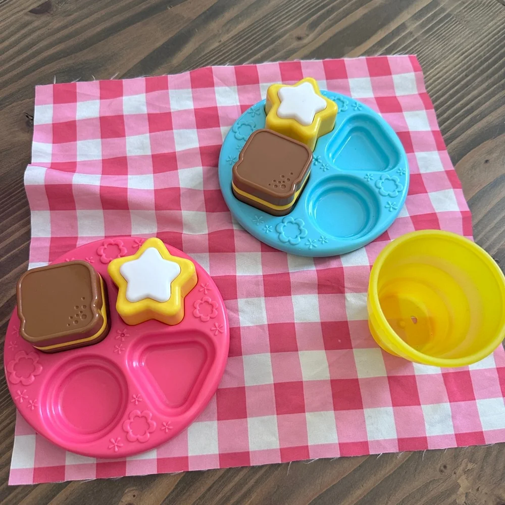 LeapFrog Shapes & Sharing Picnic Basket Pink Blue Toy Missing Pieces